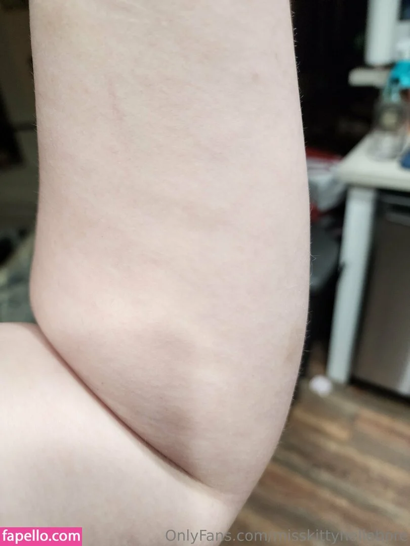 misskittyhellebore Onlyfans Photo Gallery 