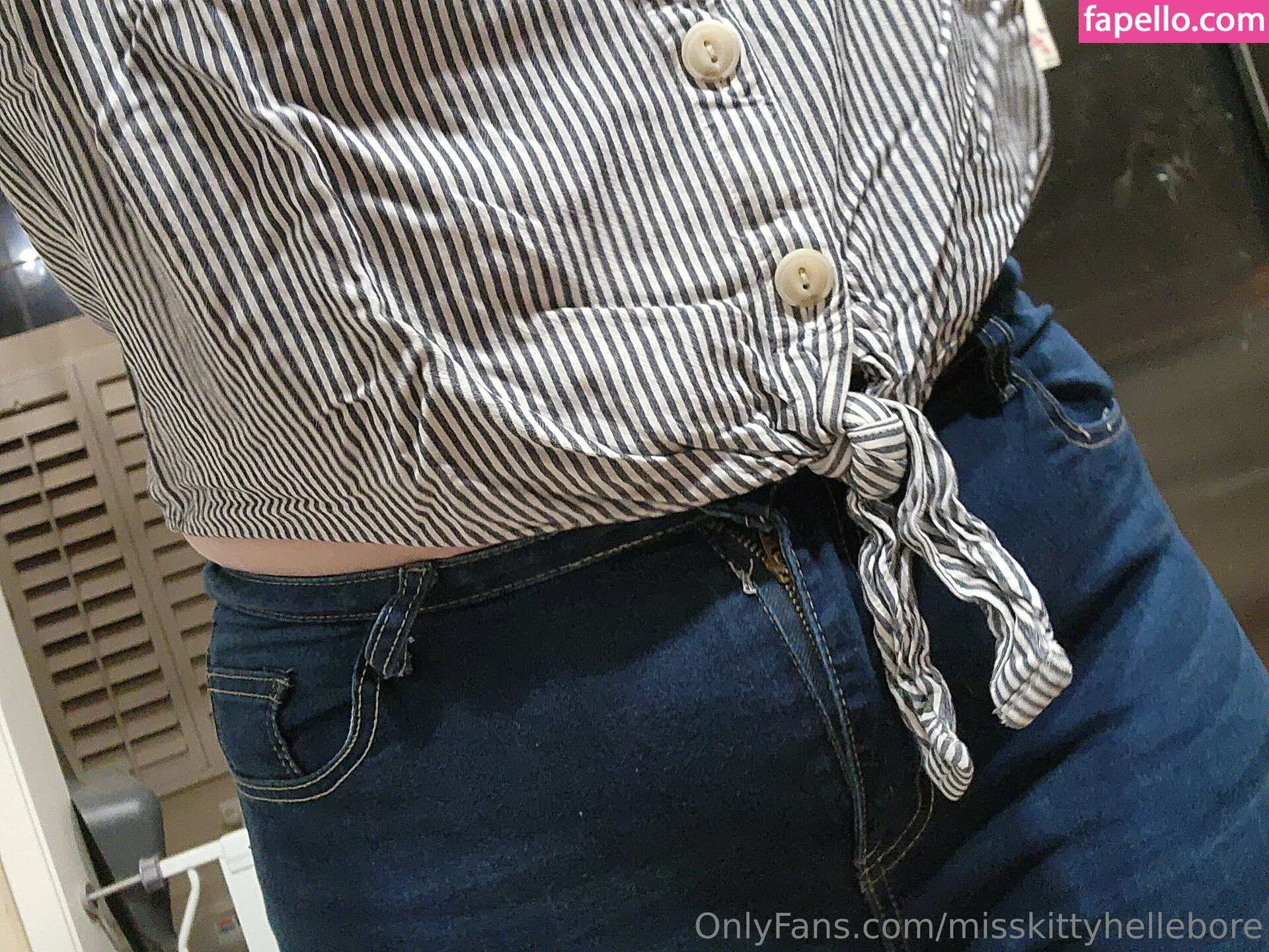 misskittyhellebore Onlyfans Photo Gallery 