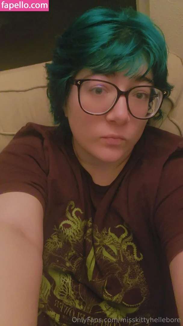 misskittyhellebore Onlyfans Photo Gallery 