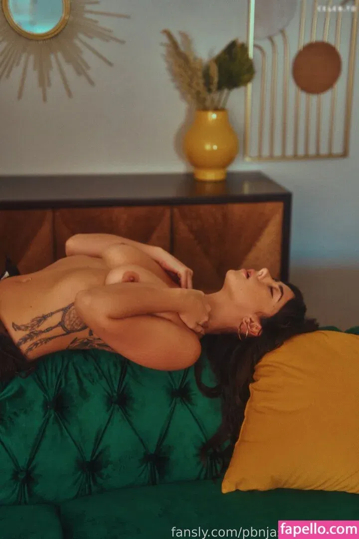 Reed Suicide Onlyfans Photo Gallery 