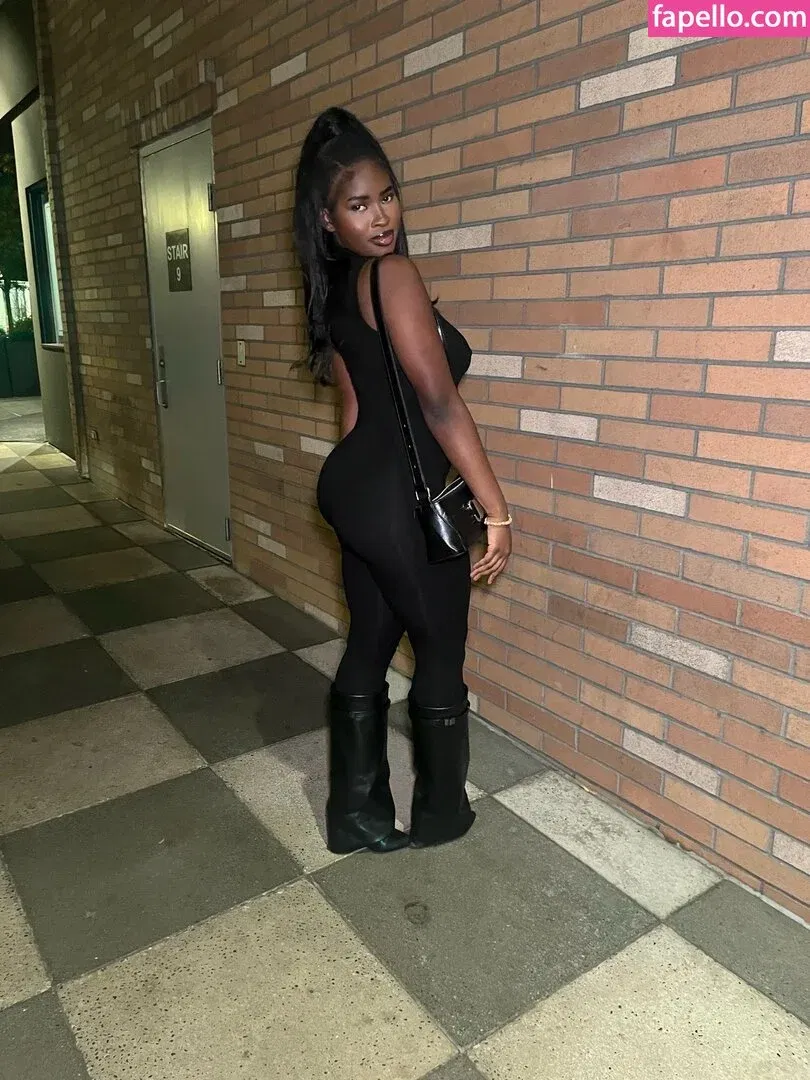 baddierueee Onlyfans Photo Gallery 