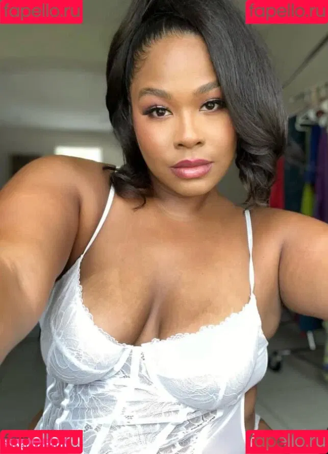 Zoe Chin Loy Onlyfans Photo Gallery 