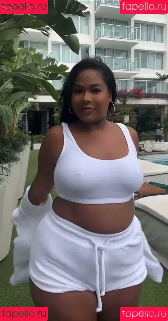 Zoe Chin Loy Onlyfans Photo Gallery 