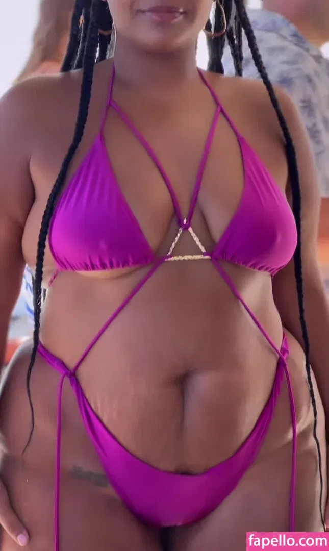 Zoe Chin Loy Onlyfans Photo Gallery 