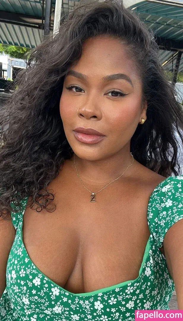 Zoe Chin Loy Onlyfans Photo Gallery 