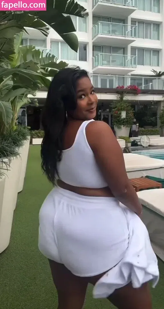 Zoe Chin Loy Onlyfans Photo Gallery 