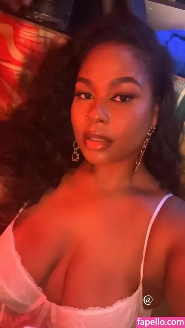 Zoe Chin Loy Onlyfans Photo Gallery 