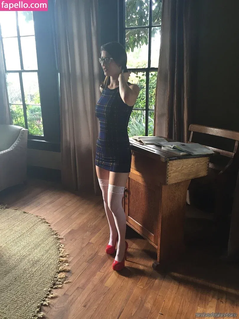 Amber Hahn Onlyfans Photo Gallery 