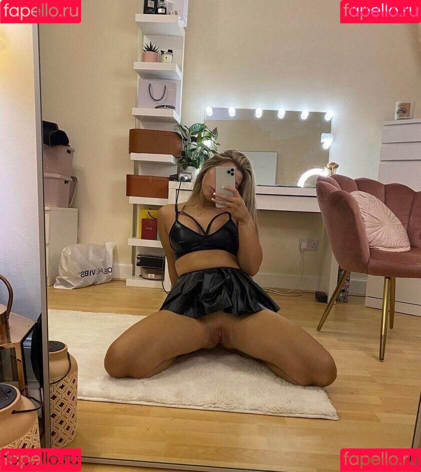 Ellie May Onlyfans Photo Gallery 
