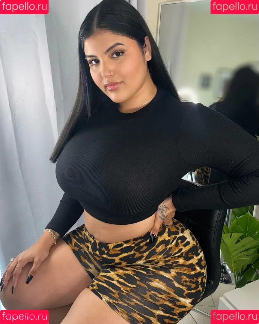 Marian Tatte Onlyfans Photo Gallery 