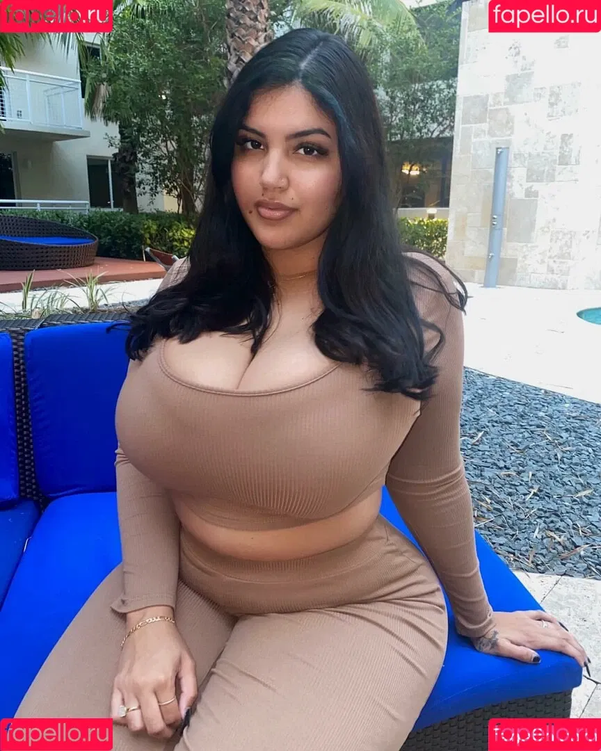 Marian Tatte Onlyfans Photo Gallery 