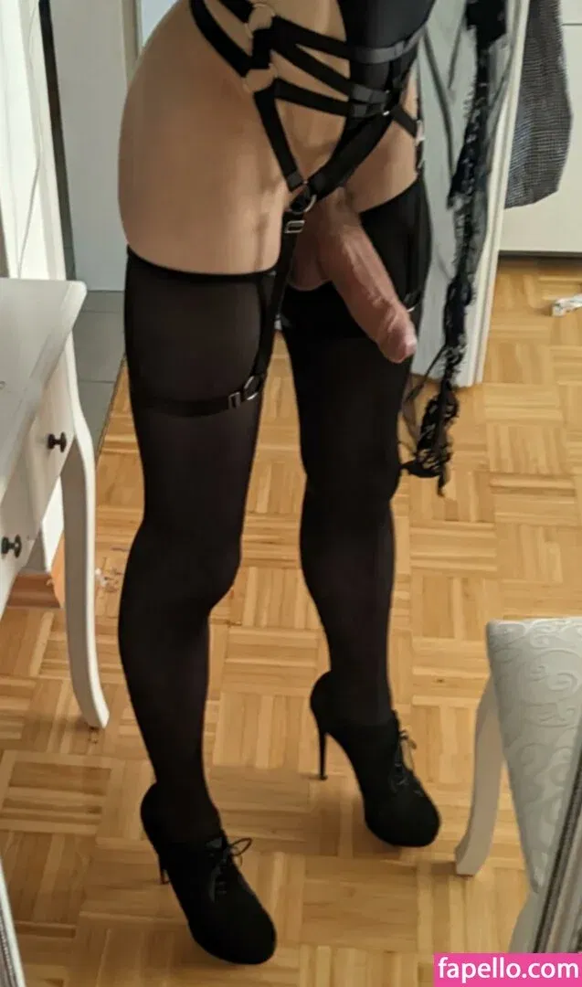 just_me_x33 Onlyfans Photo Gallery 