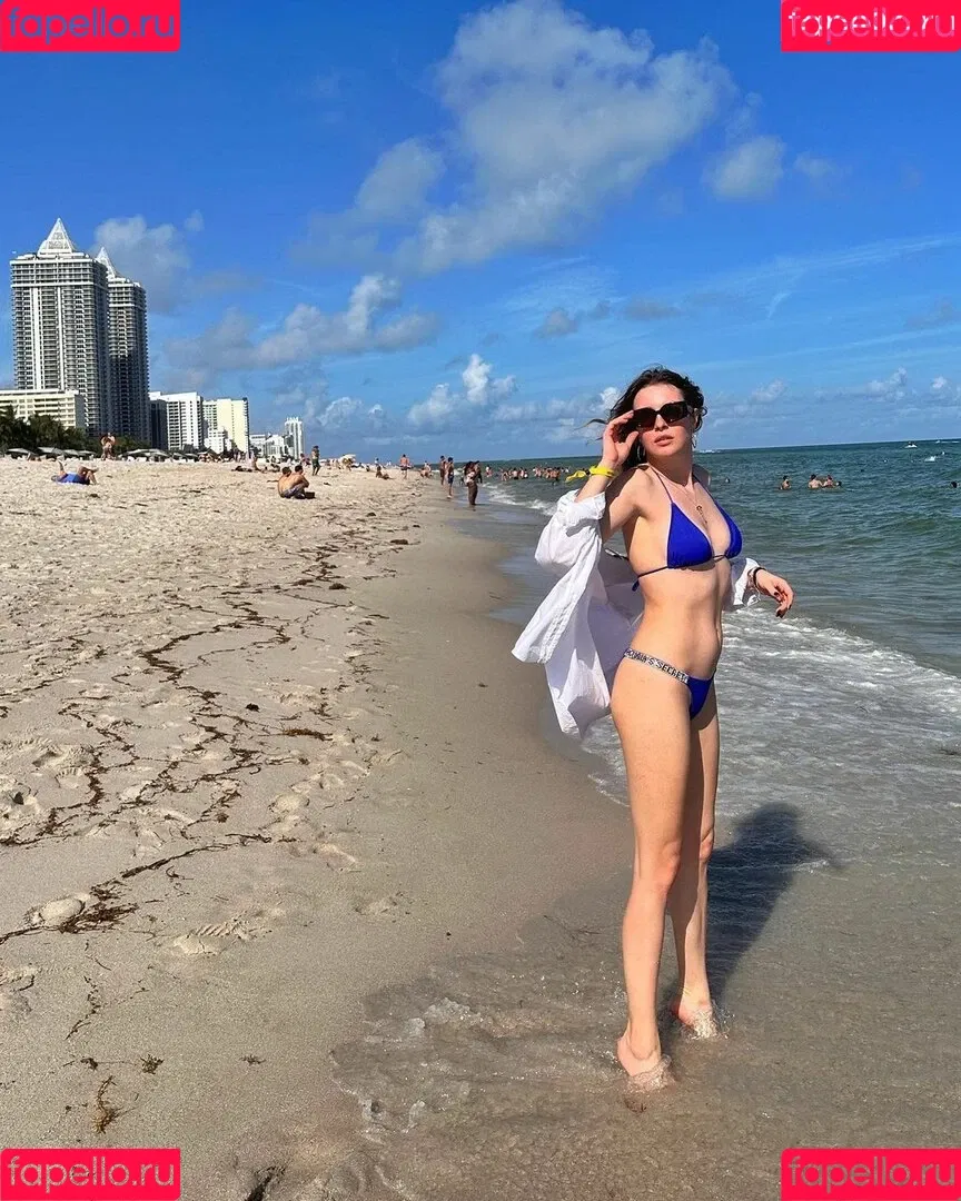 Melis Sezen Onlyfans Photo Gallery 