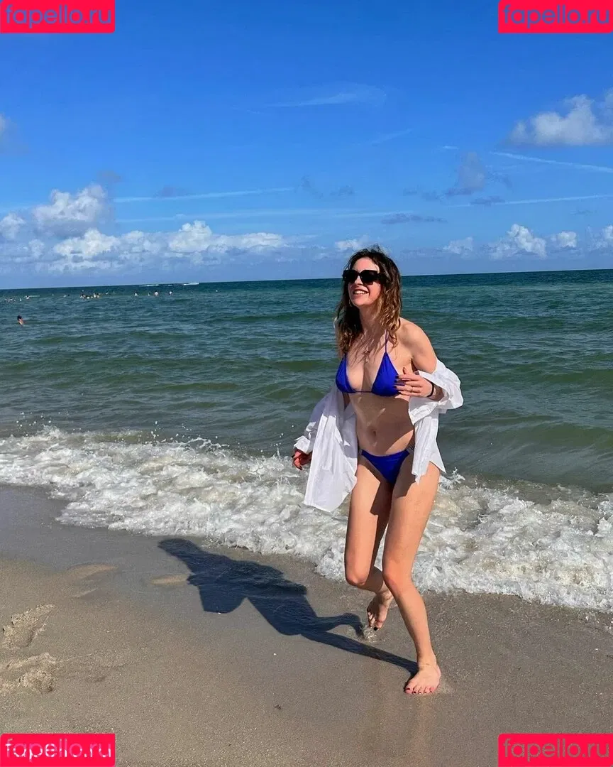 Melis Sezen Onlyfans Photo Gallery 