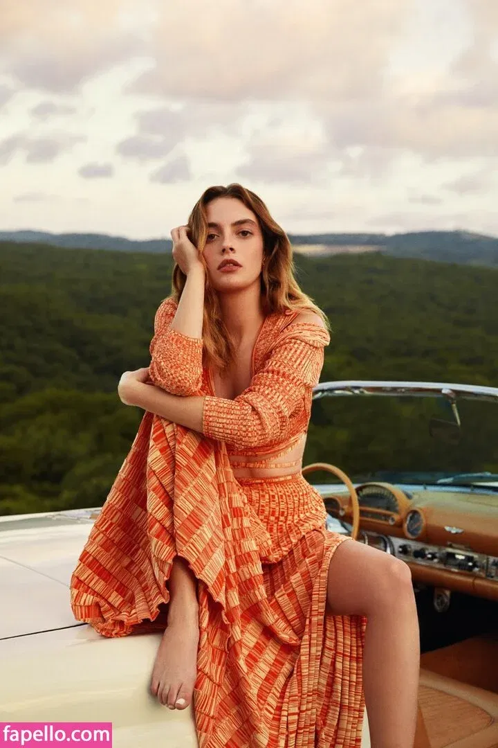 Melis Sezen Onlyfans Photo Gallery 