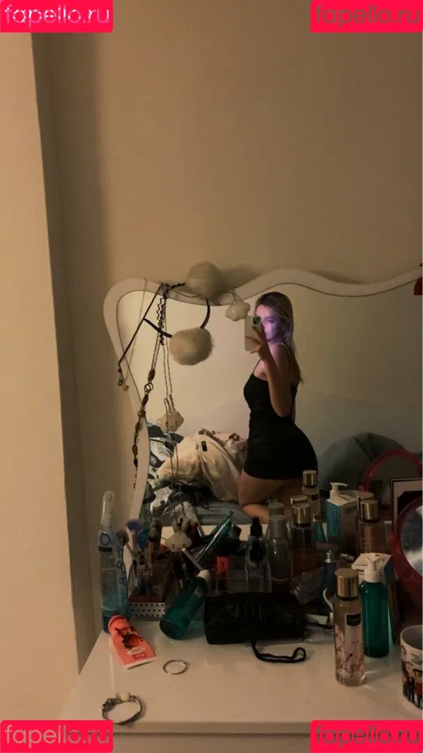 Beril Şahin Onlyfans Photo Gallery 