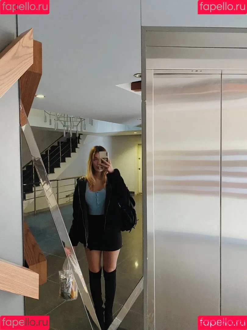 Beril Şahin Onlyfans Photo Gallery 