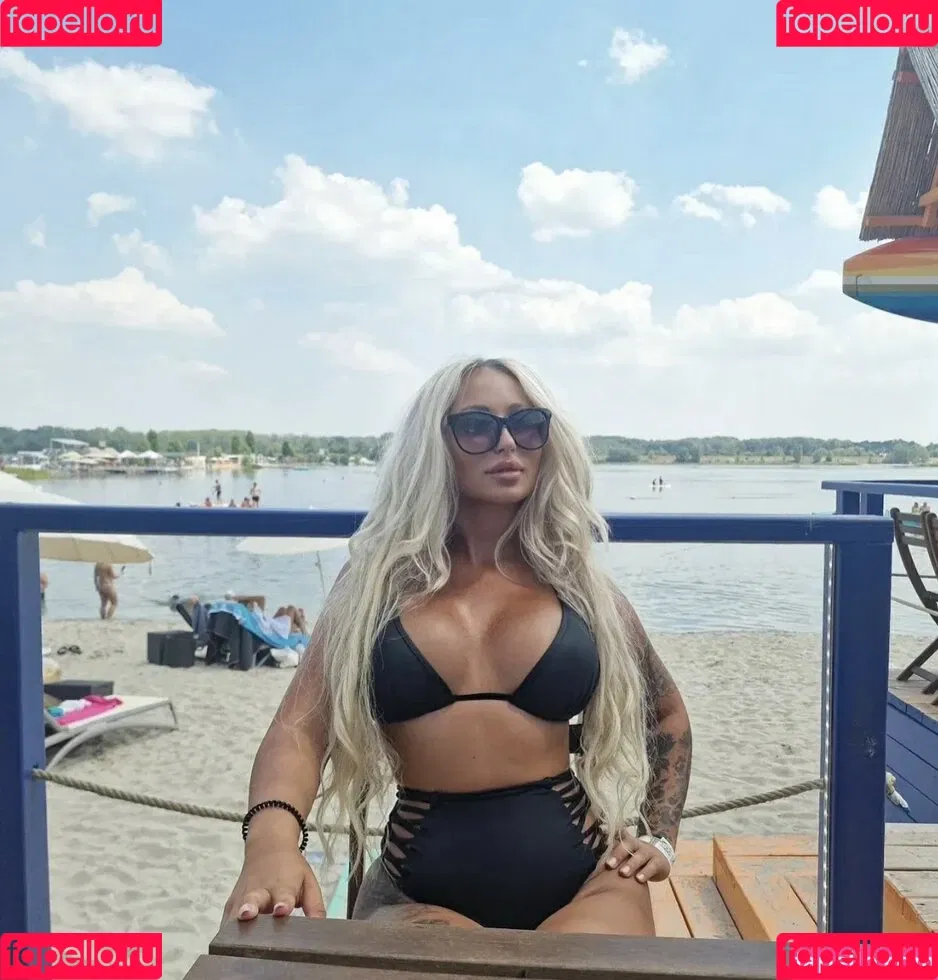Evelin Kozma Onlyfans Photo Gallery 