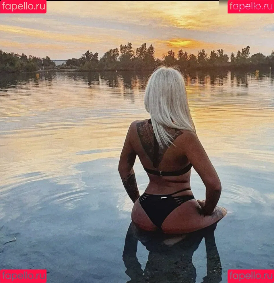 Evelin Kozma Onlyfans Photo Gallery 