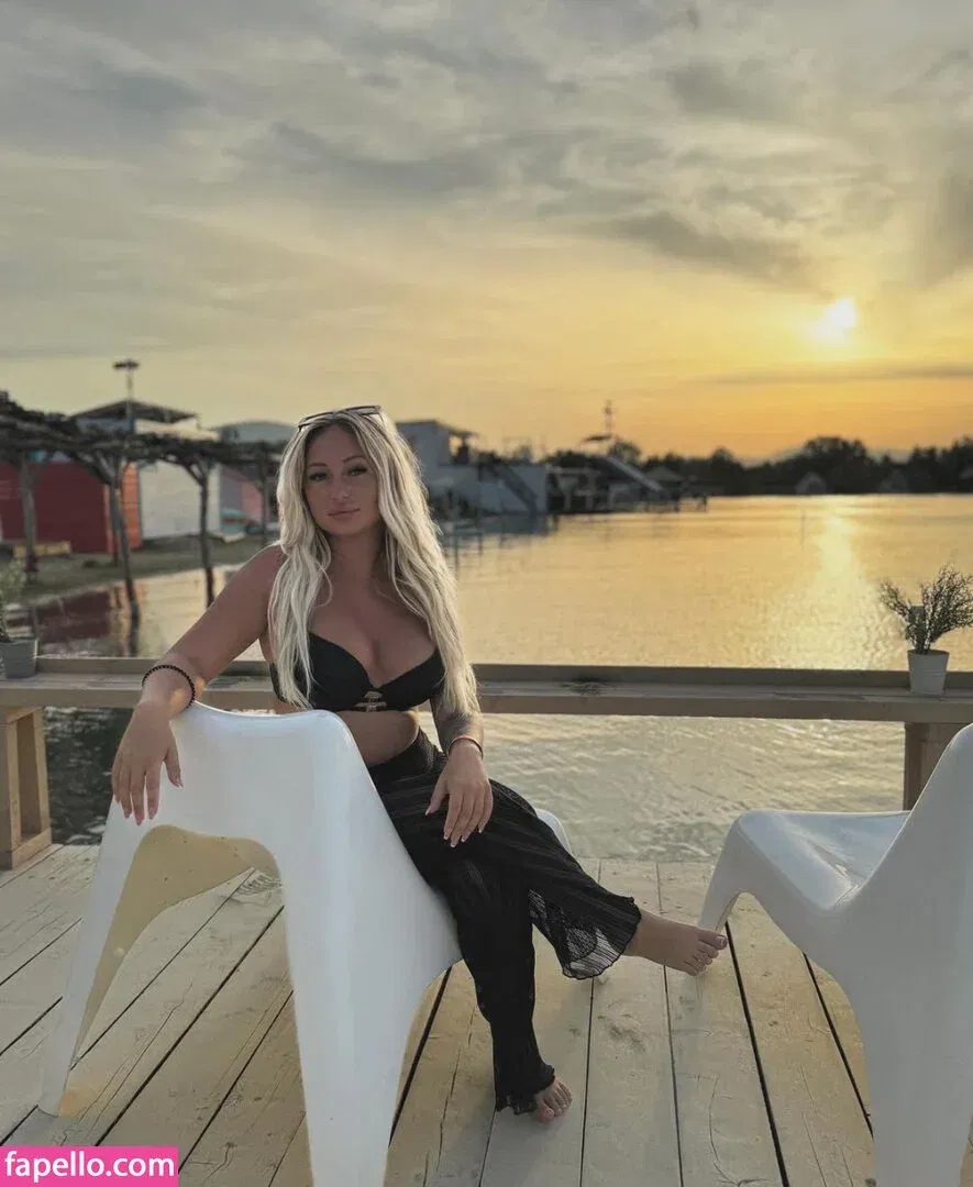 Evelin Kozma Onlyfans Photo Gallery 