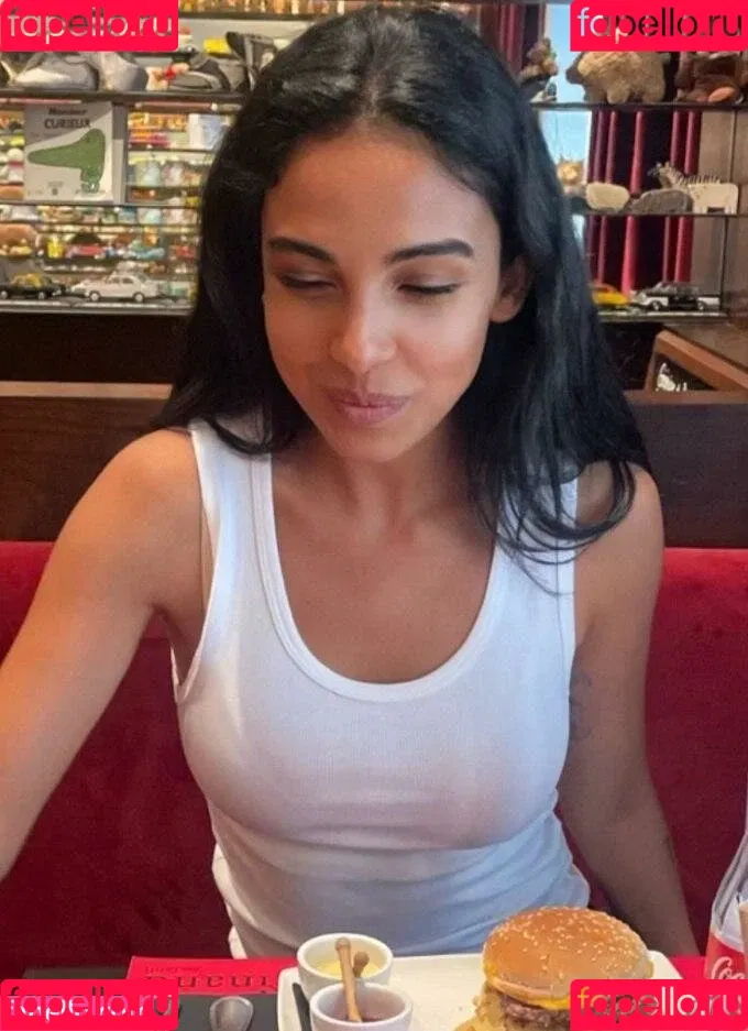 Salma Abu Deif Onlyfans Photo Gallery 