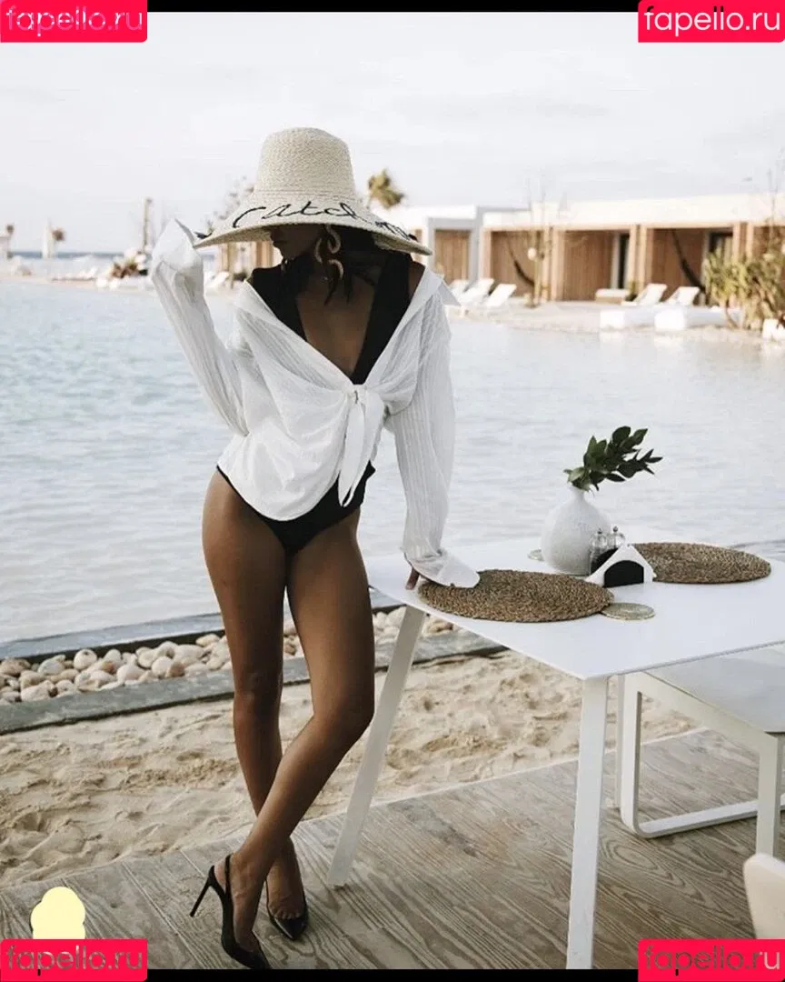 Salma Abu Deif Onlyfans Photo Gallery 