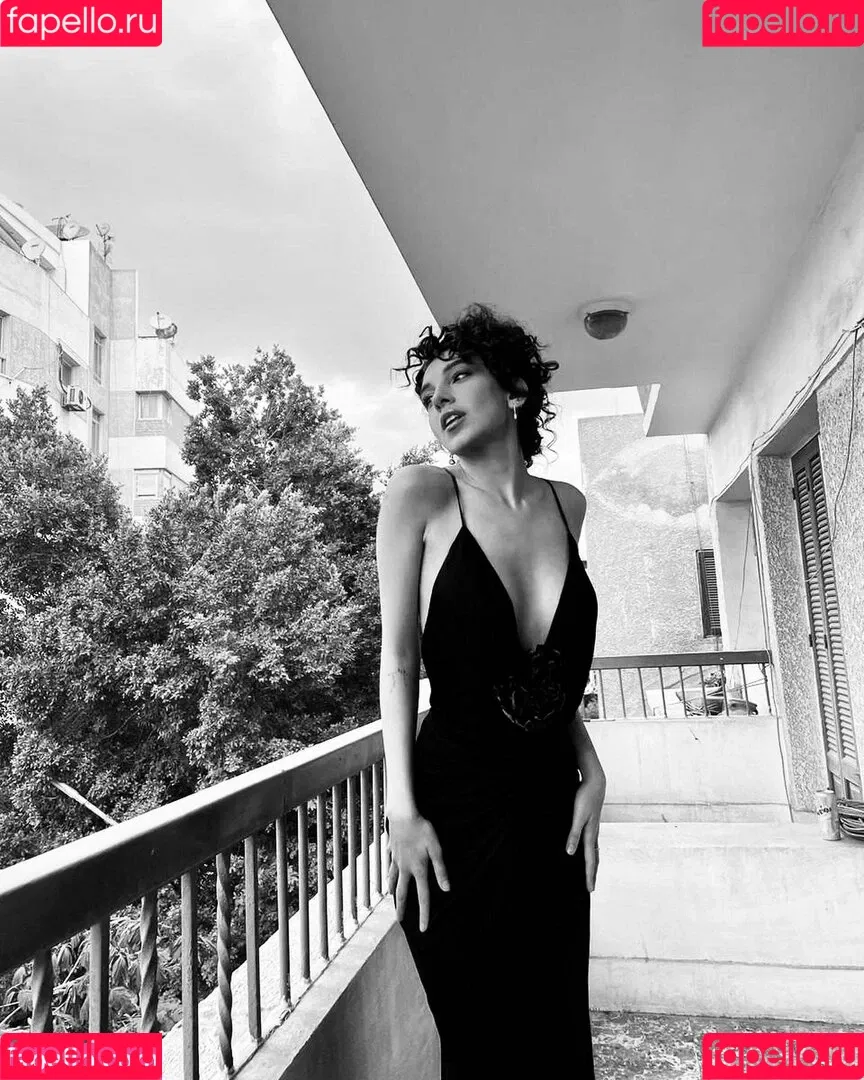 Salma Abu Deif Onlyfans Photo Gallery 