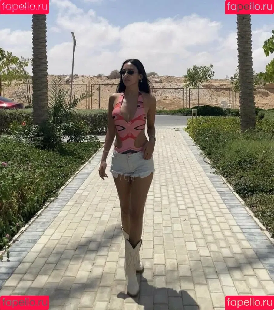 Salma Abu Deif Onlyfans Photo Gallery 
