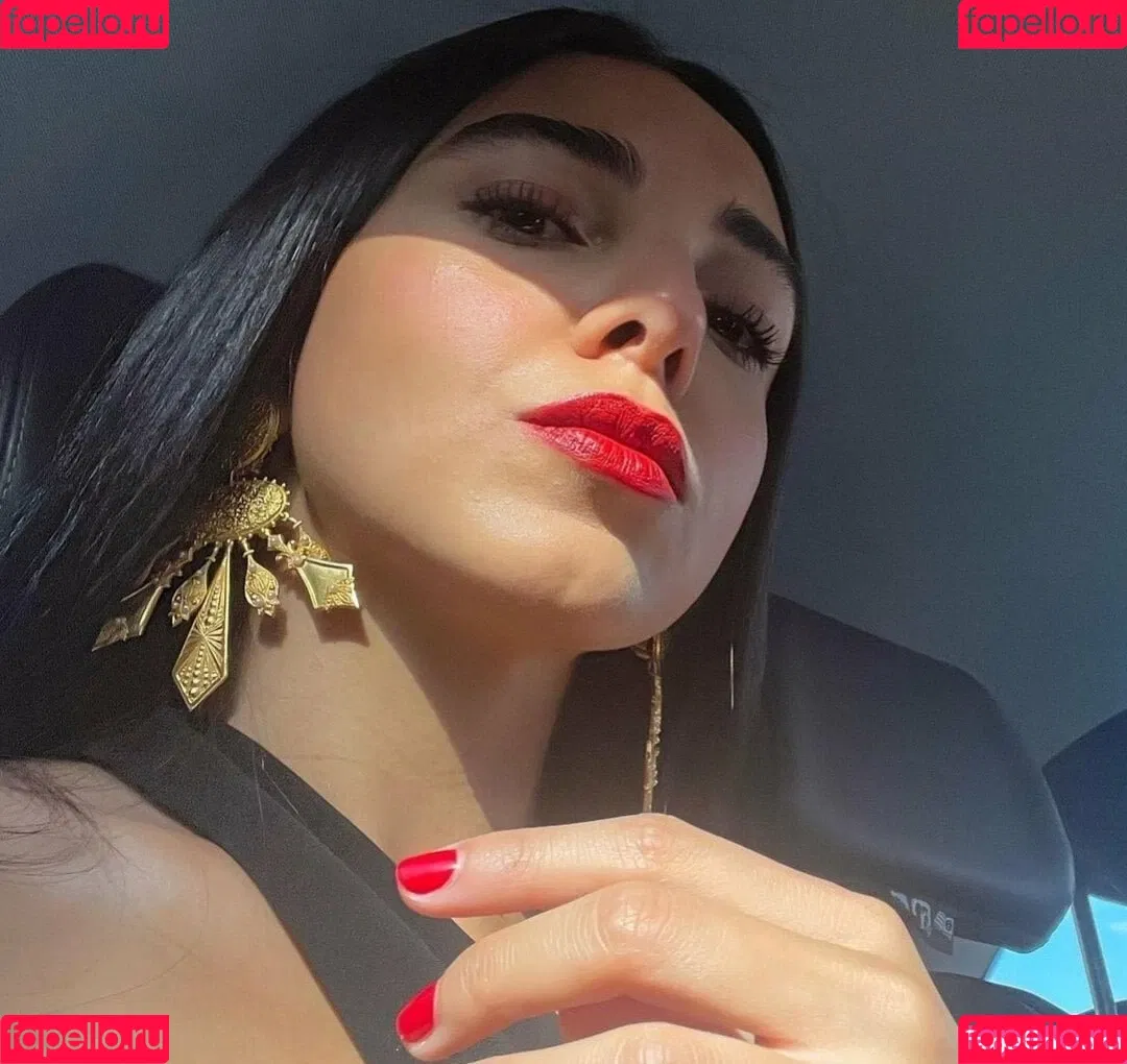 Salma Abu Deif Onlyfans Photo Gallery 