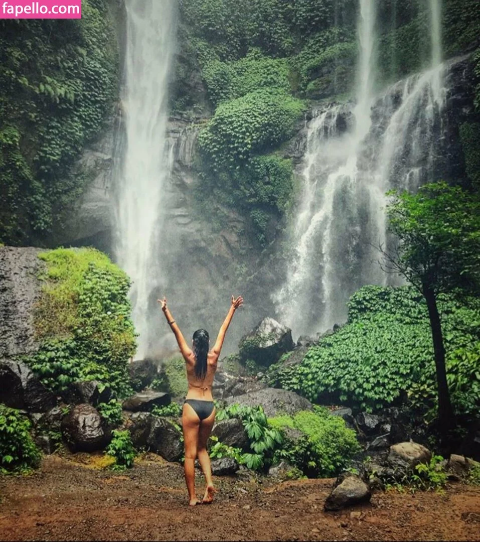 Salma Abu Deif Onlyfans Photo Gallery 