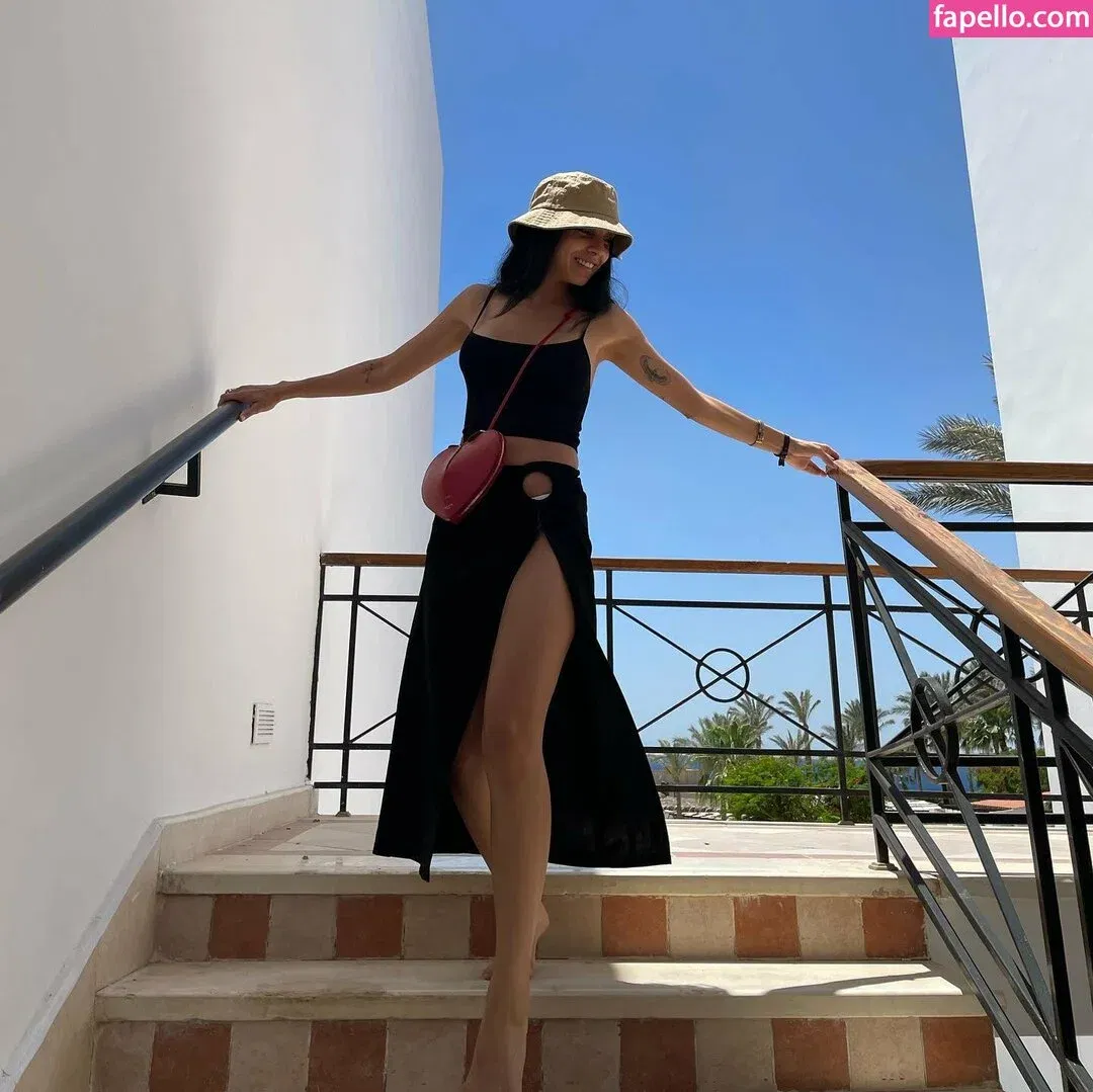 Salma Abu Deif Onlyfans Photo Gallery 