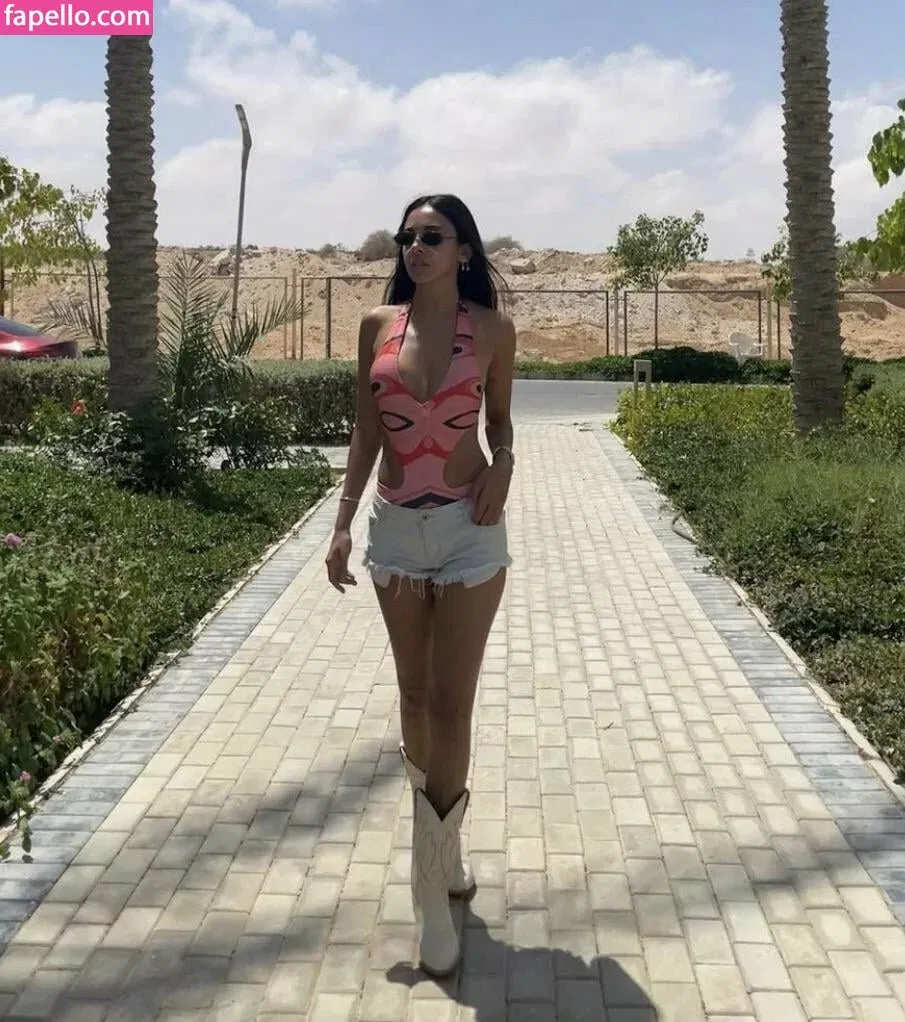 Salma Abu Deif Onlyfans Photo Gallery 