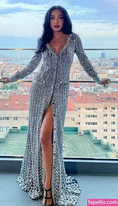 Salma Abu Deif Onlyfans Photo Gallery 