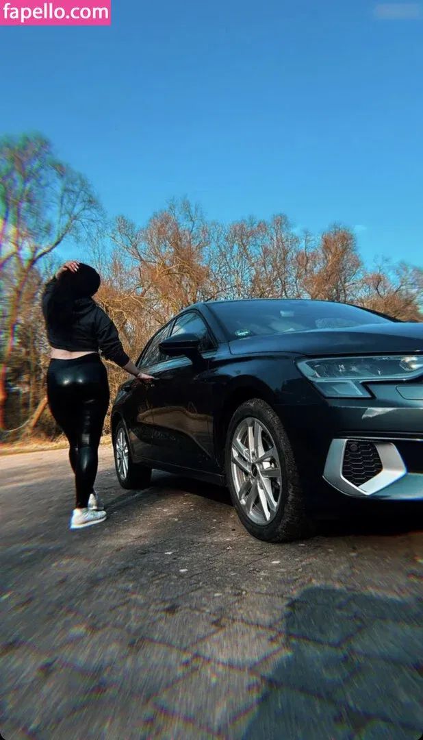 Nessi.rxh Onlyfans Photo Gallery 