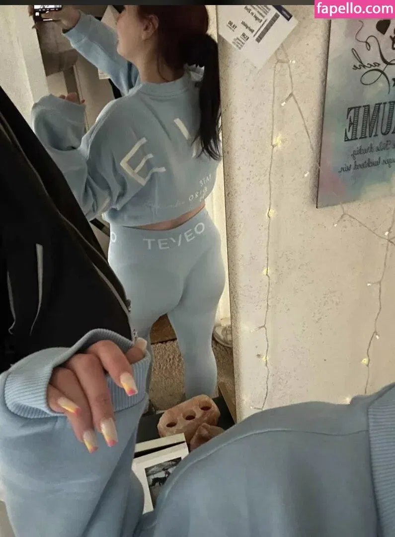 Nessi.rxh Onlyfans Photo Gallery 