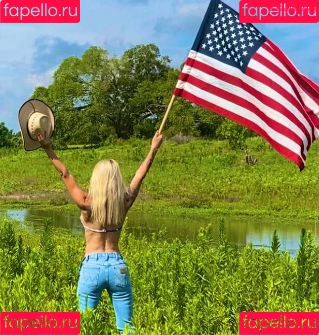 Swamp Barbee Onlyfans Photo Gallery 