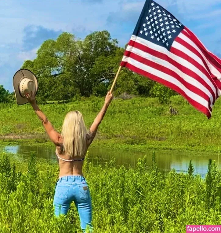 Swamp Barbee Onlyfans Photo Gallery 