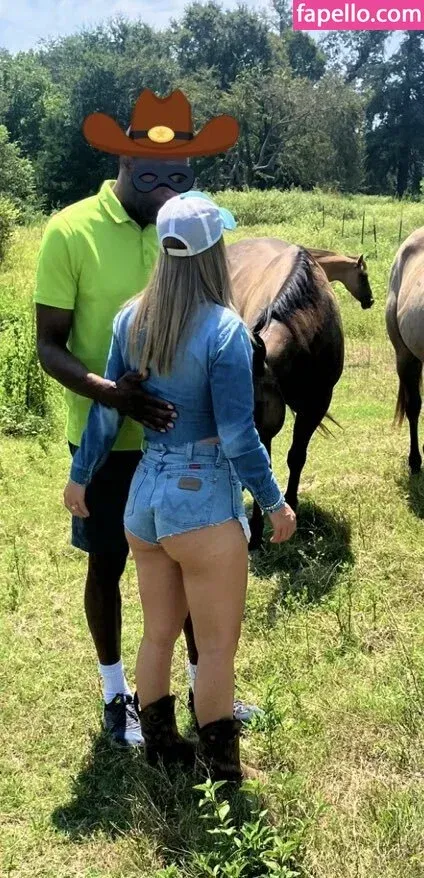 Swamp Barbee Onlyfans Photo Gallery 