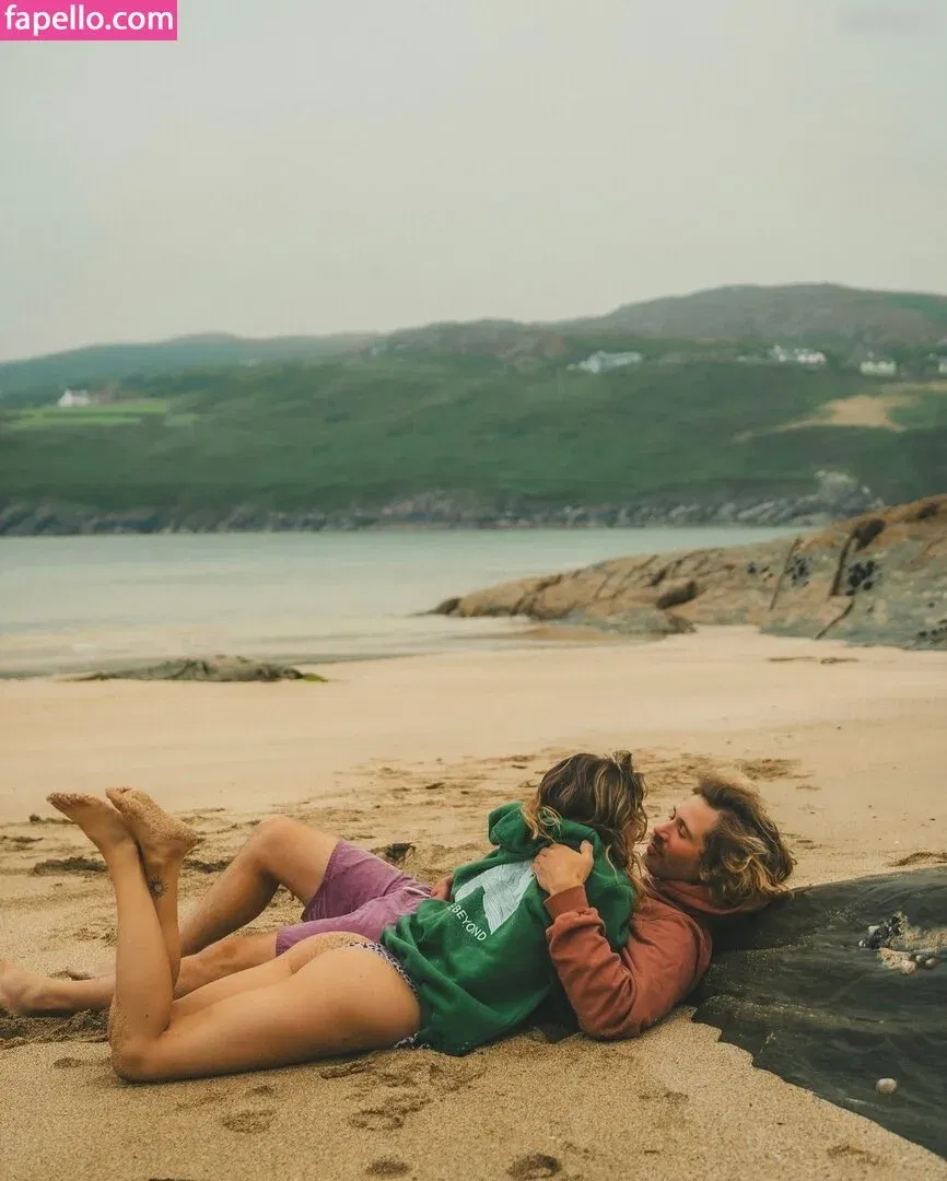 rebeccasbrow Onlyfans Photo Gallery 