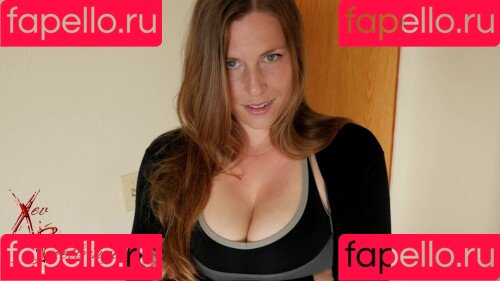 Xev Bellringer Onlyfans Photo Gallery 