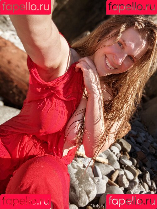 Xev Bellringer Onlyfans Photo Gallery 