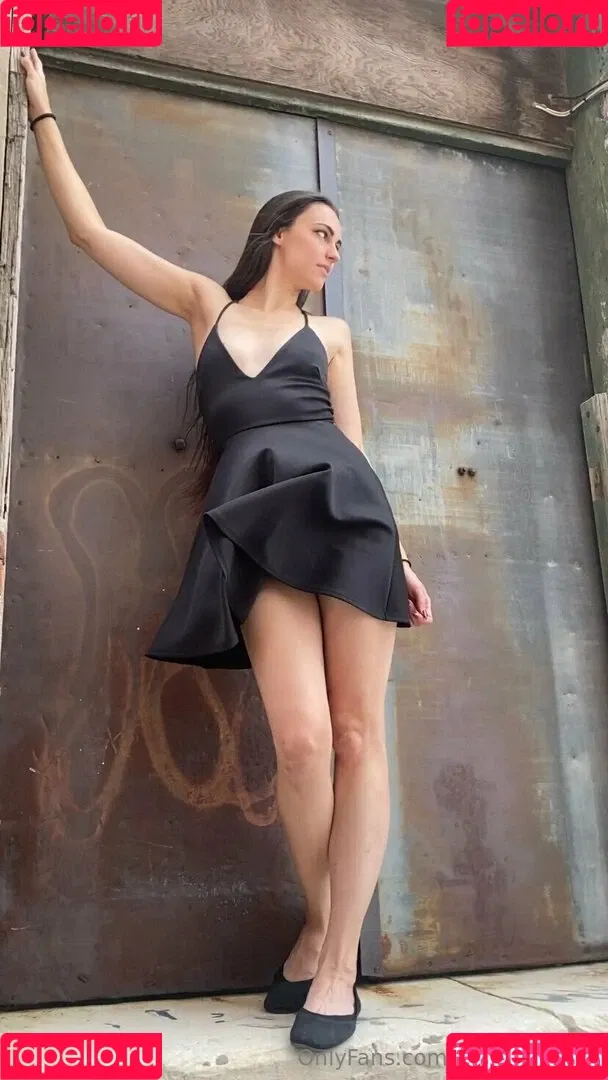 musemegara Onlyfans Photo Gallery 