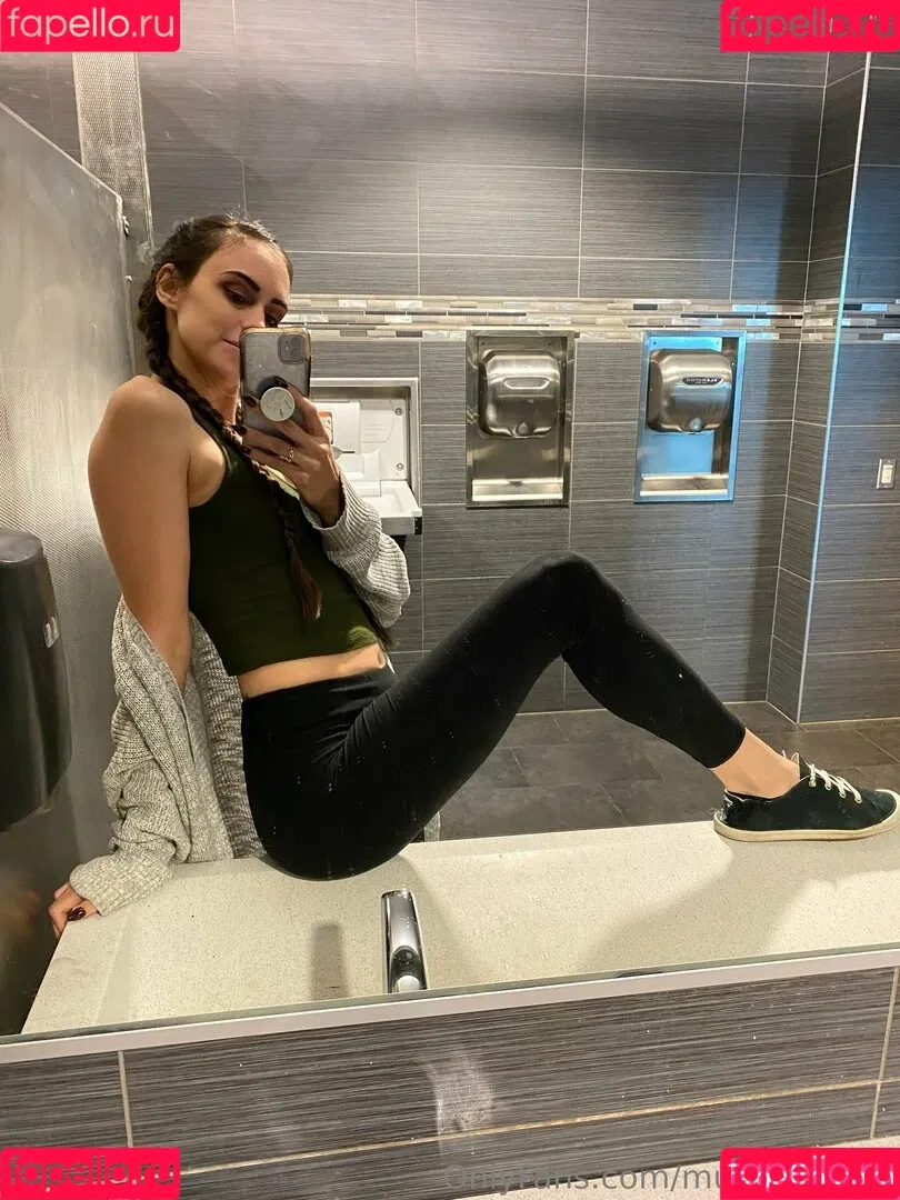 musemegara Onlyfans Photo Gallery 
