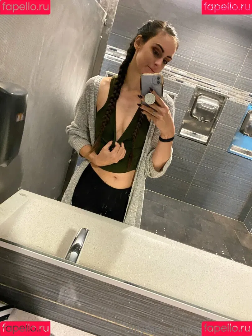musemegara Onlyfans Photo Gallery 