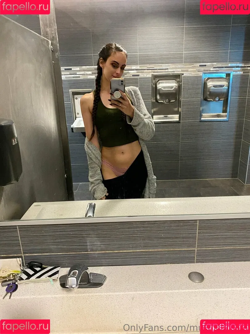 musemegara Onlyfans Photo Gallery 