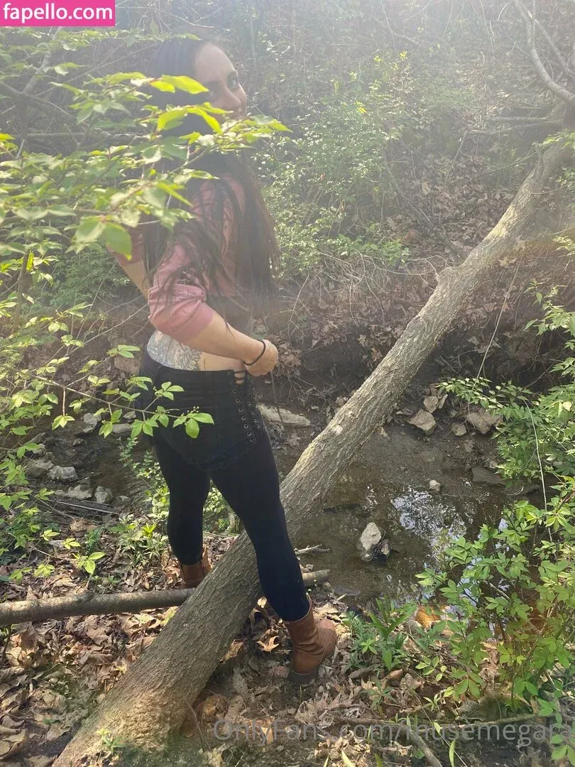 musemegara Onlyfans Photo Gallery 