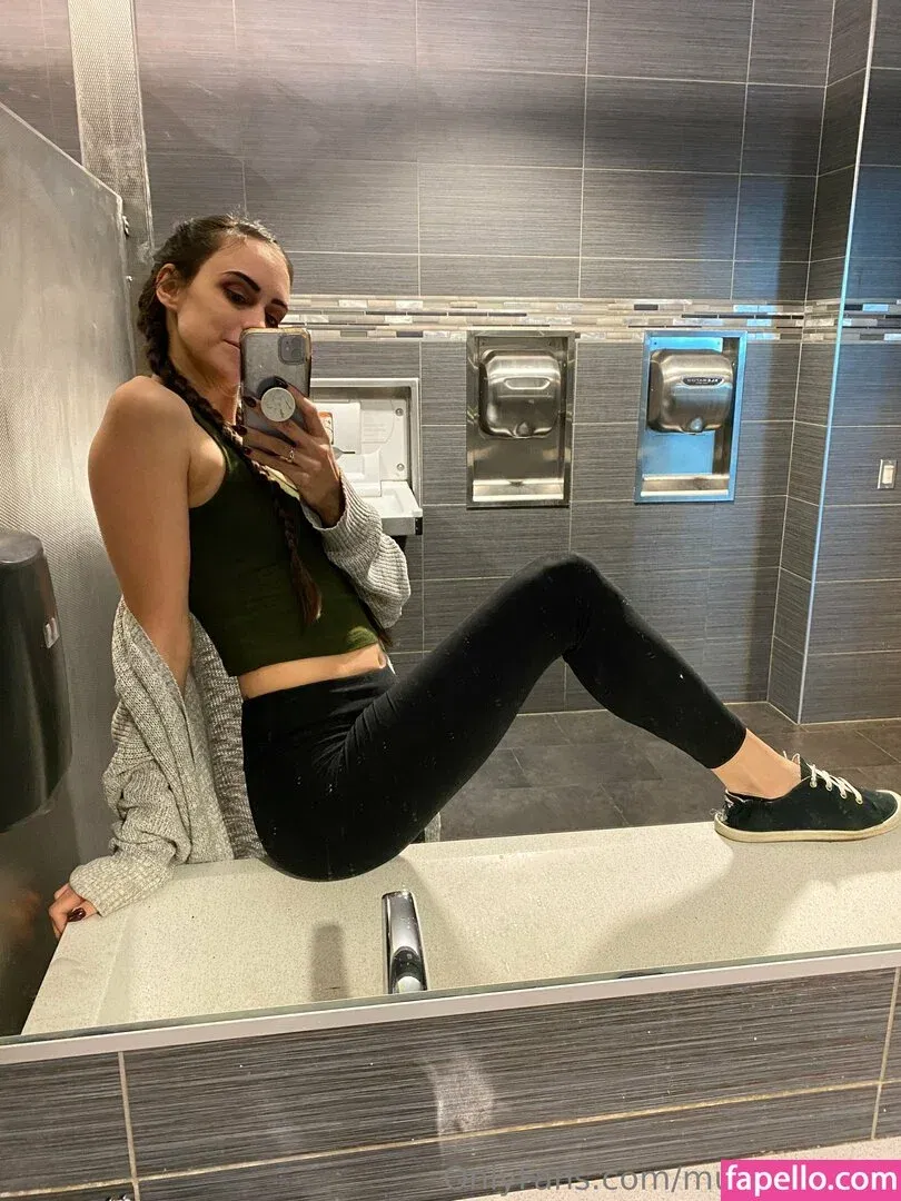 musemegara Onlyfans Photo Gallery 