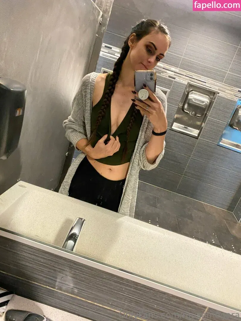 musemegara Onlyfans Photo Gallery 