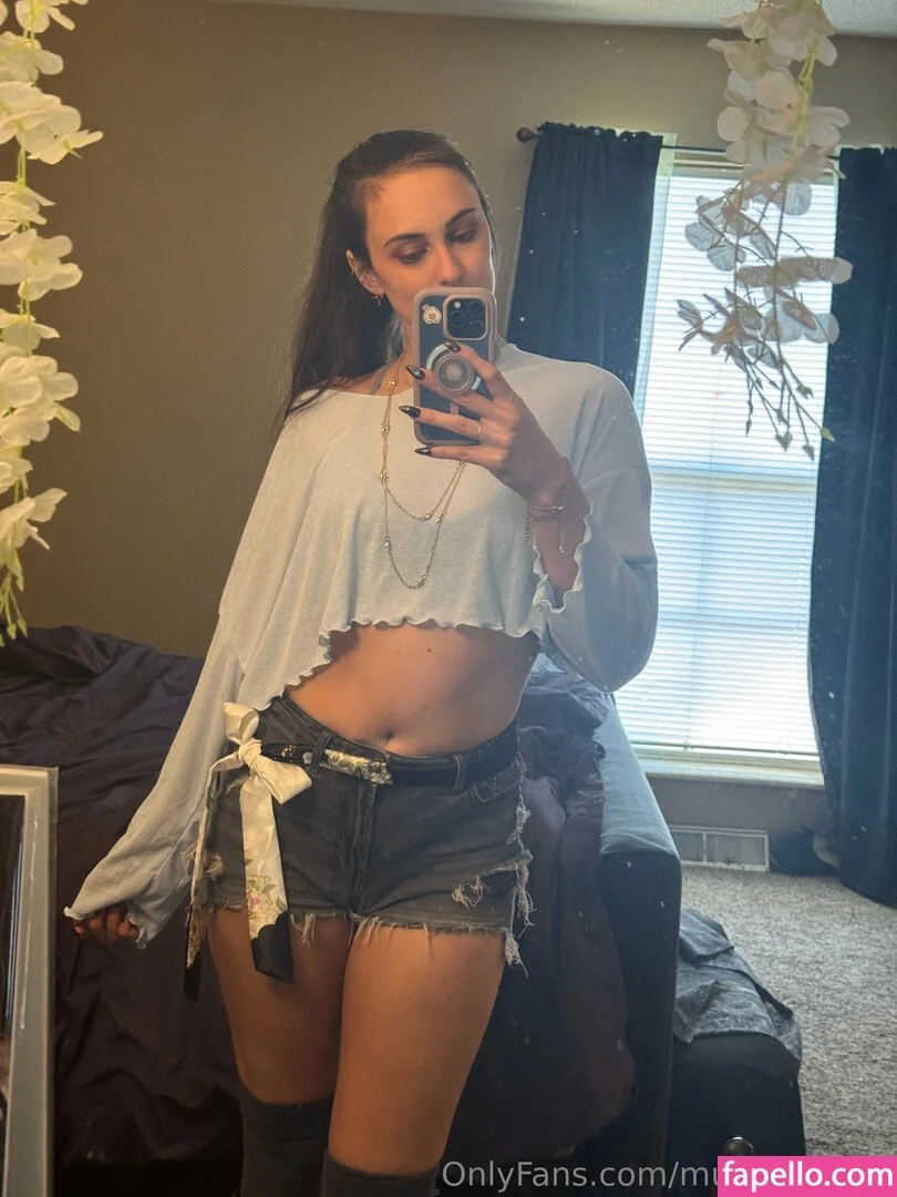 musemegara Onlyfans Photo Gallery 