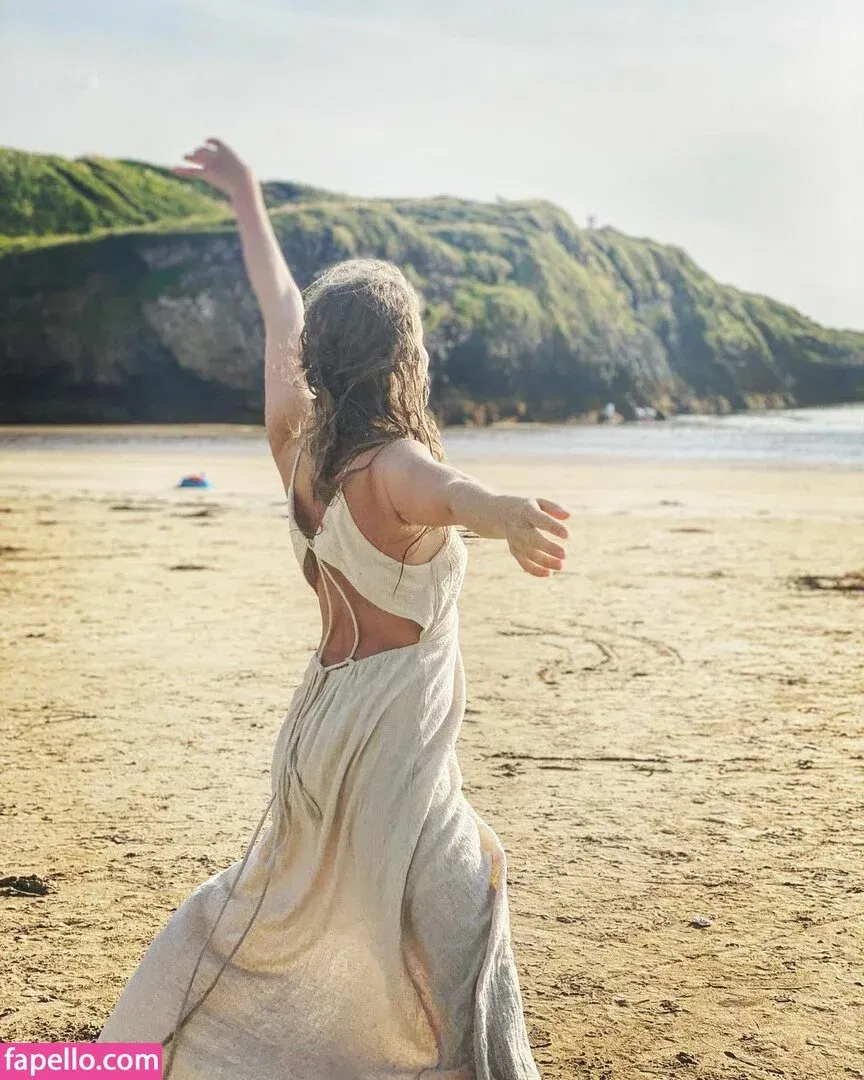 Henessi Schmidt Onlyfans Photo Gallery 